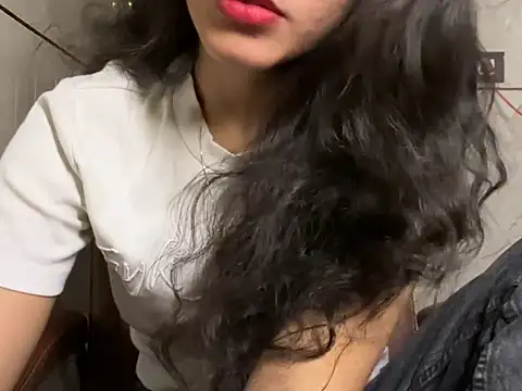 Divyaa69 online show from 11, 4, 2026