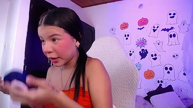 Snapshot of abby_tgn chatting on 17, 10, 2025 abby tgn online show from 17, 10, 2025