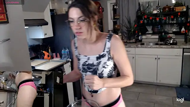 KSwonderland6 online show from 12, 2, 2026