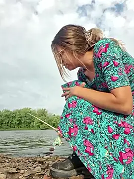 KSwonderland6 online show from 22, 9, 2025