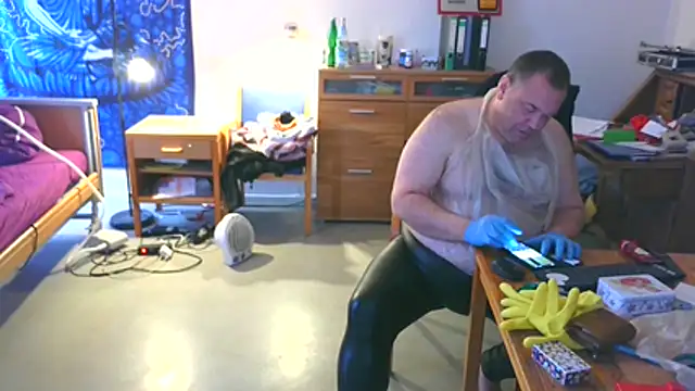 Snapshot of florian328 chatting on 21, 2, 2026 florian328 online show from 21, 2, 2026