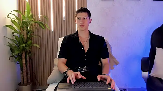 Dorianmistery2322  online show from 11, 11, 2025