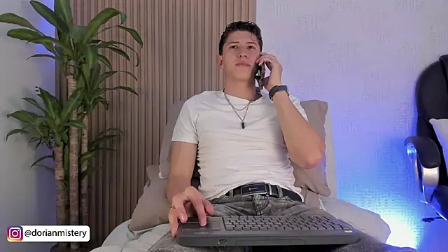 Dorianmistery2322  online show from 28, 9, 2025