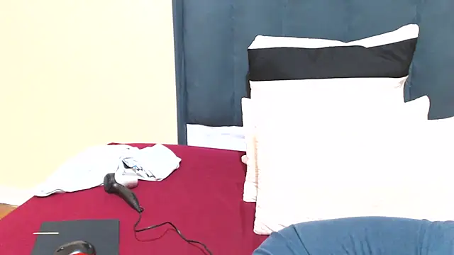 kittykhloe22 online show from 14, 3, 2025