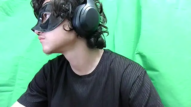 LovelyOwner com online show from 1, 1, 2025