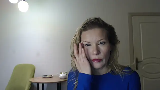 Juli julyyy online show from 28, 12, 2024