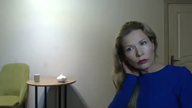 Juli julyyy online show from 12, 1, 2025