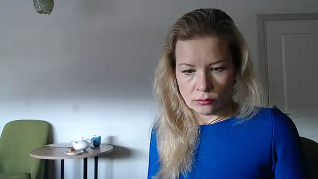 Juli julyyy online show from 30, 12, 2024