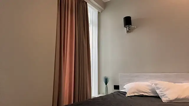 Snapshot of Lora_Squirt chatting on 22, 3, 2025 Lora Squirt online show from 22, 3, 2025