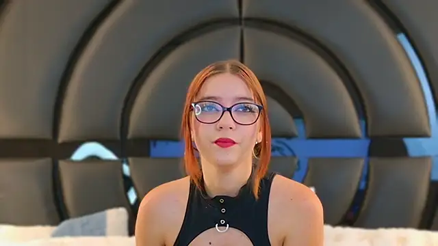 LiliFox18 online show from 12, 3, 2025