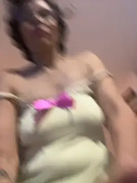 Snapshot of MireyaTorresGu chatting on 7, 11, 2025 MireyaTorresGu online show from 7, 11, 2025