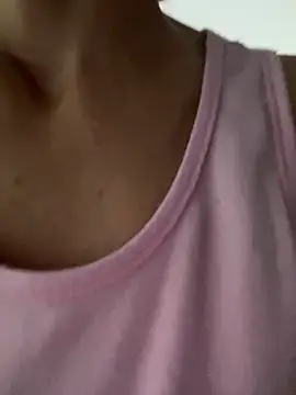 Snapshot of MireyaTorresGu chatting on 21, 10, 2025 MireyaTorresGu online show from 21, 10, 2025