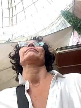 Snapshot of MireyaTorresGu chatting on 20, 11, 2025 MireyaTorresGu online show from 20, 11, 2025