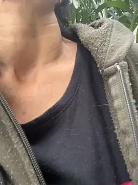 Snapshot of MireyaTorresGu chatting on 29, 10, 2025 MireyaTorresGu online show from 29, 10, 2025