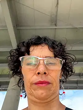 Snapshot of MireyaTorresGu chatting on 20, 10, 2025 MireyaTorresGu online show from 20, 10, 2025