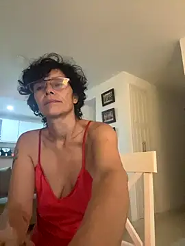 Snapshot of MireyaTorresGu chatting on 10, 10, 2025 MireyaTorresGu online show from 10, 10, 2025