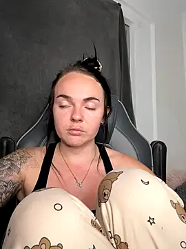 yorkshiregal online show from 21, 10, 2025