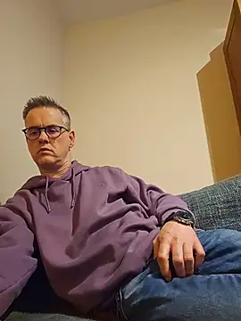 Hectorthyssen1 online show from 5, 4, 2026