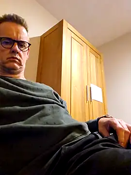 Hectorthyssen1 online show from 18, 10, 2025