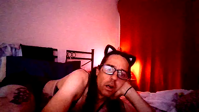 ingrid1982 online show from 6, 4, 2026