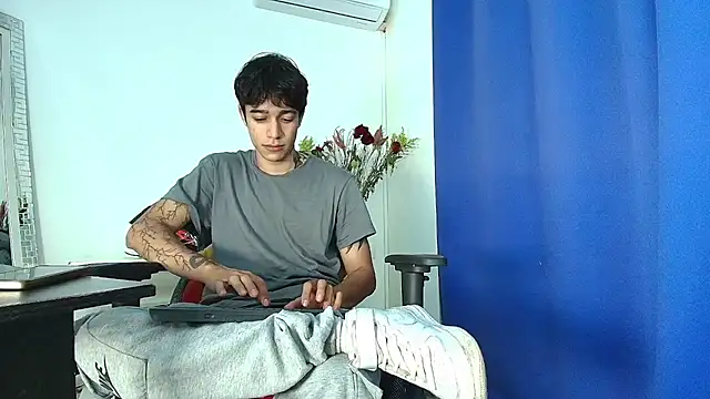 Zacktk7 online show from 12, 2, 2025