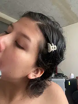 Namiko Park online show from 28, 2, 2025