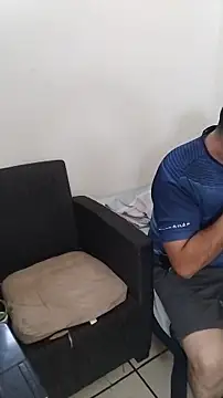 Snapshot of miketripi420 chatting on 14, 12, 2025 miketripi420 online show from 14, 12, 2025