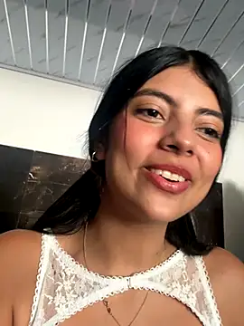 Snapshot of Baby_Niels chatting on 8, 10, 2025 Baby Niels online show from 8, 10, 2025