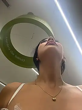 Snapshot of Baby_Niels chatting on 29, 10, 2025 Baby Niels online show from 29, 10, 2025