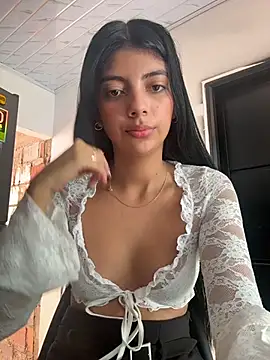 Snapshot of Baby_Niels chatting on 6, 11, 2025 Baby Niels online show from 6, 11, 2025