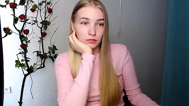 Queen ofLove online show from 2, 4, 2026