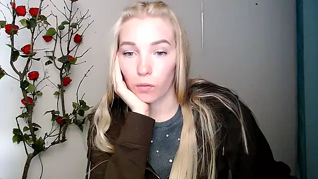 Queen ofLove online show from 8, 4, 2026