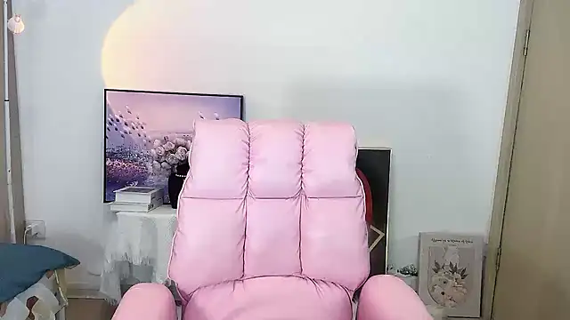 Mia-88-66 online show from 5, 12, 2024