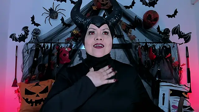 Snapshot of vanessa_moka chatting on 2, 11, 2025 vanessa moka online show from 2, 11, 2025