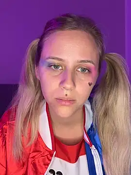 lunawolf21 online show from 18, 10, 2025