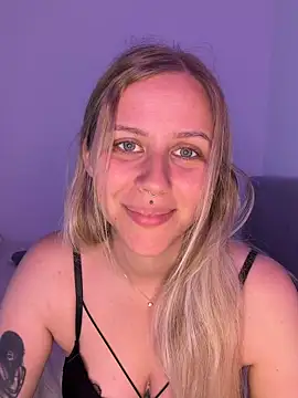 lunawolf21 online show from 13, 5, 2026