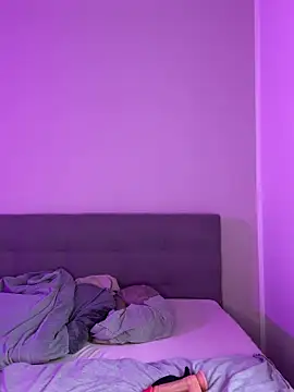 lunawolf21 online show from 16, 2, 2025