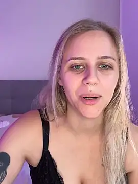 lunawolf21 online show from 29, 10, 2025