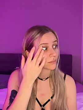 lunawolf21 online show from 17, 1, 2025