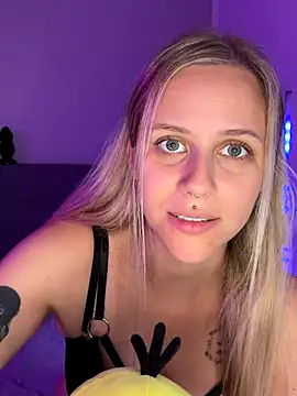 lunawolf21 online show from 23, 9, 2025