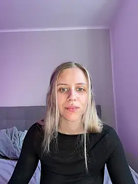 lunawolf21 online show from 11, 3, 2025