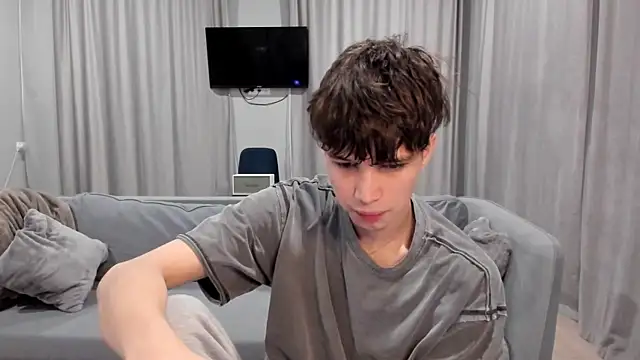 Im Shine Guy online show from 17, 12, 2024