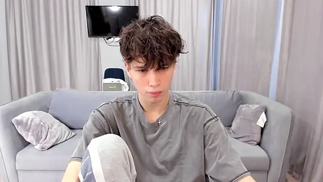 Im Shine Guy online show from 24, 12, 2024