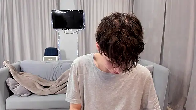 Im Shine Guy online show from 2, 1, 2025