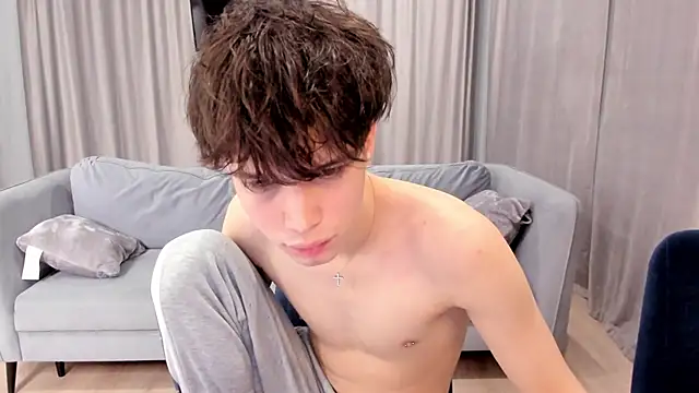 Im Shine Guy online show from 19, 12, 2024