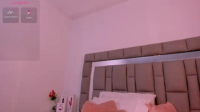 vivianne scott online show from 4, 10, 2025