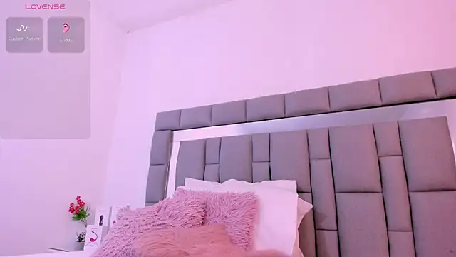 vivianne scott online show from 3, 10, 2025