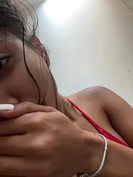 Lolitacooper online show from 2, 2, 2025