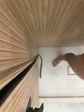 Gustavozx01 online show from 6, 11, 2025