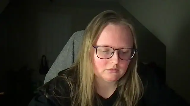 lexie lilacs online show from 25, 1, 2025